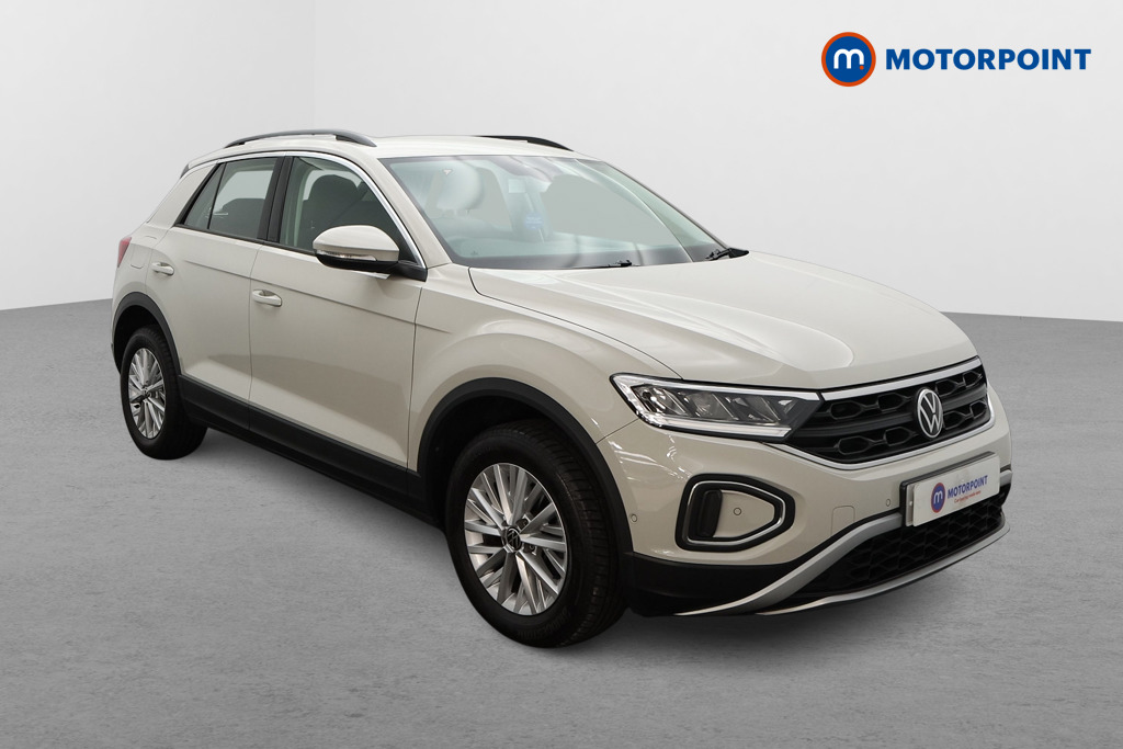 Volkswagen T-Roc Life Automatic Petrol SUV - Stock Number (1558155) - Drivers side front corner