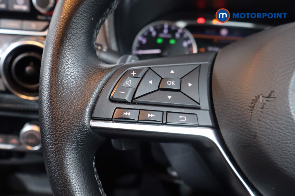 Nissan Juke N-Connecta Automatic Petrol SUV - Stock Number (1558157) - 7th supplementary image