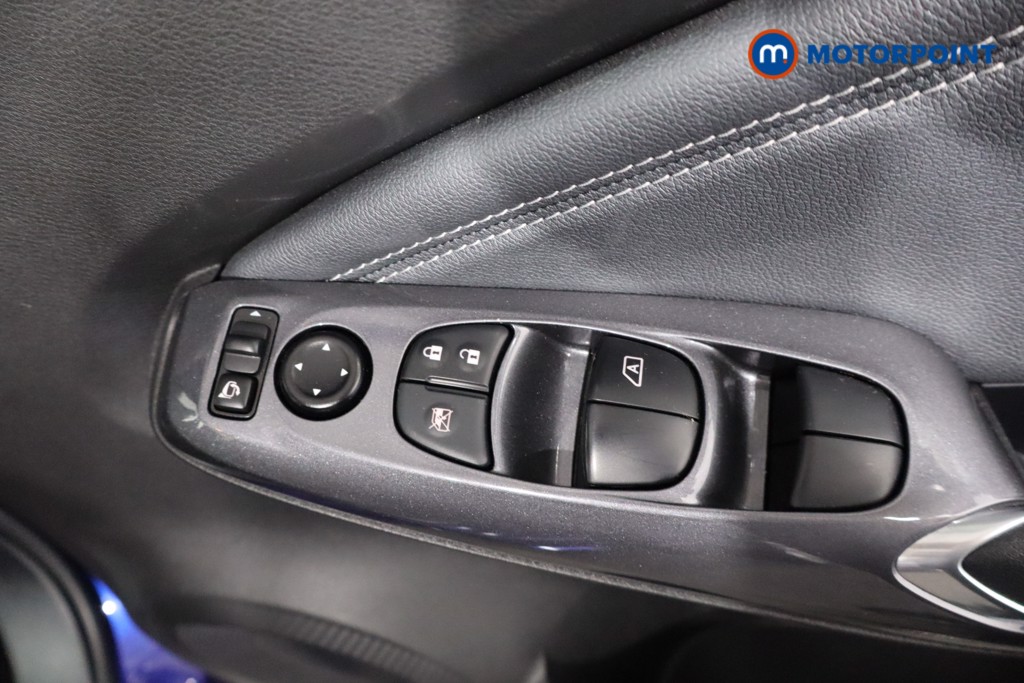 Nissan Juke N-Connecta Automatic Petrol SUV - Stock Number (1558157) - 16th supplementary image