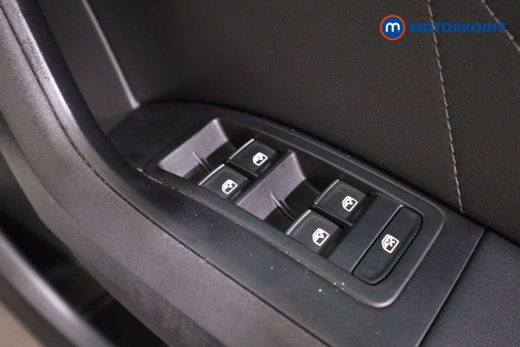 Seat Ateca Xperience Manual Petrol SUV - Stock Number (1558585) - 11th supplementary image