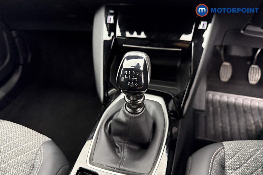 Peugeot 2008 Allure Manual Petrol SUV - Stock Number (1558665) - 10th supplementary image