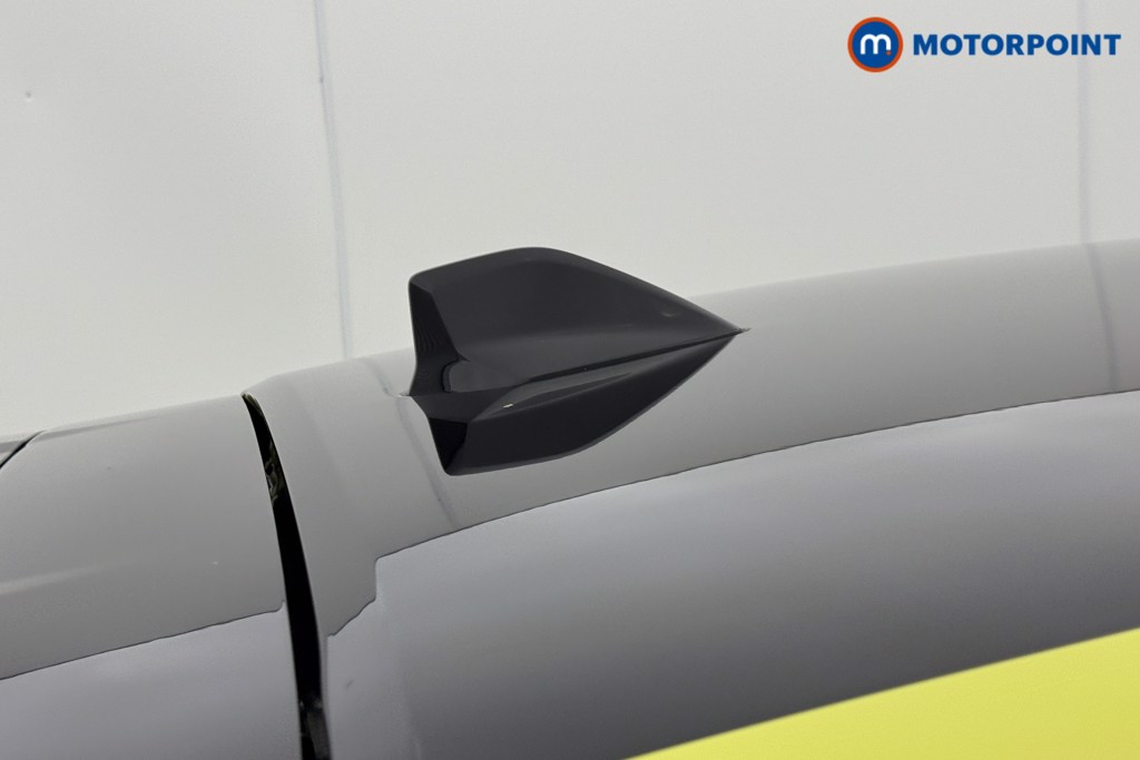Peugeot 208 GT Automatic Petrol-Electric Hybrid Hatchback - Stock Number (1558670) - 18th supplementary image