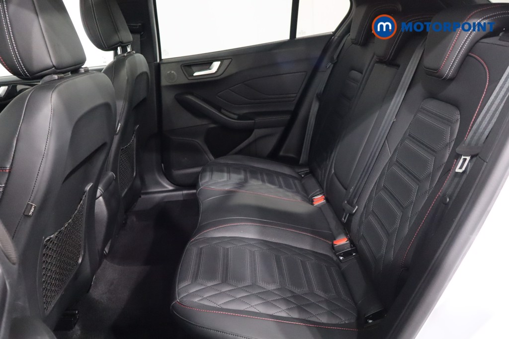 Ford Focus St-Line Vignale Manual Petrol-Electric Hybrid Hatchback - Stock Number (1558911) - 5th supplementary image