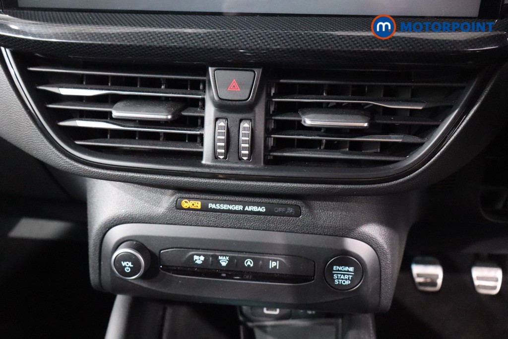 Ford Focus St-Line Vignale Manual Petrol-Electric Hybrid Hatchback - Stock Number (1558911) - 15th supplementary image