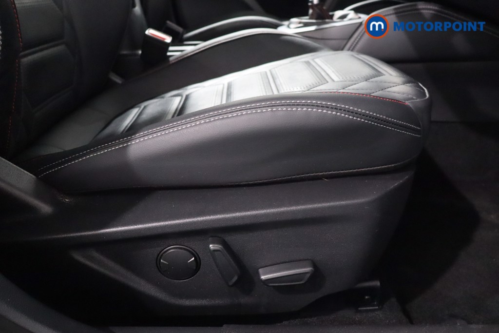 Ford Focus St-Line Vignale Manual Petrol-Electric Hybrid Hatchback - Stock Number (1558911) - 18th supplementary image