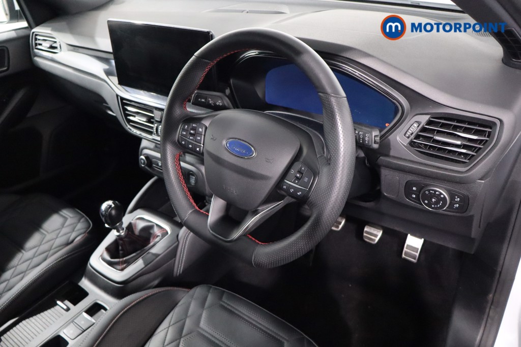 Ford Focus St-Line Vignale Manual Petrol-Electric Hybrid Hatchback - Stock Number (1558911) - 20th supplementary image
