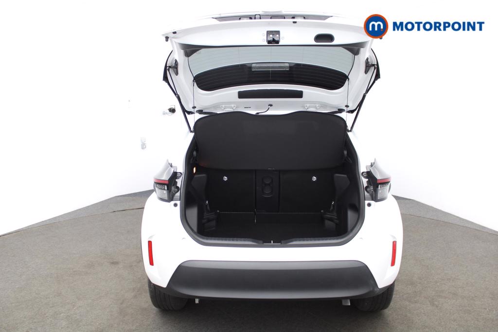 Toyota Yaris Cross Design Automatic Petrol-Electric Hybrid Estate - Stock Number (1541952) - 19th supplementary image