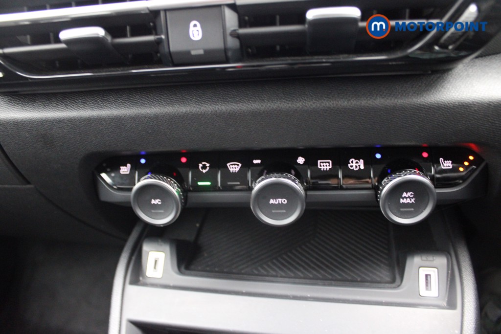 Citroen C4 Shine Plus Automatic Diesel Hatchback - Stock Number (1549106) - 11th supplementary image