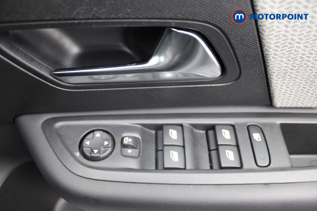 Citroen C4 Shine Plus Automatic Diesel Hatchback - Stock Number (1549106) - 17th supplementary image