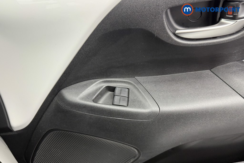 Toyota Aygo X-Trend Manual Petrol Hatchback - Stock Number (1550289) - 9th supplementary image