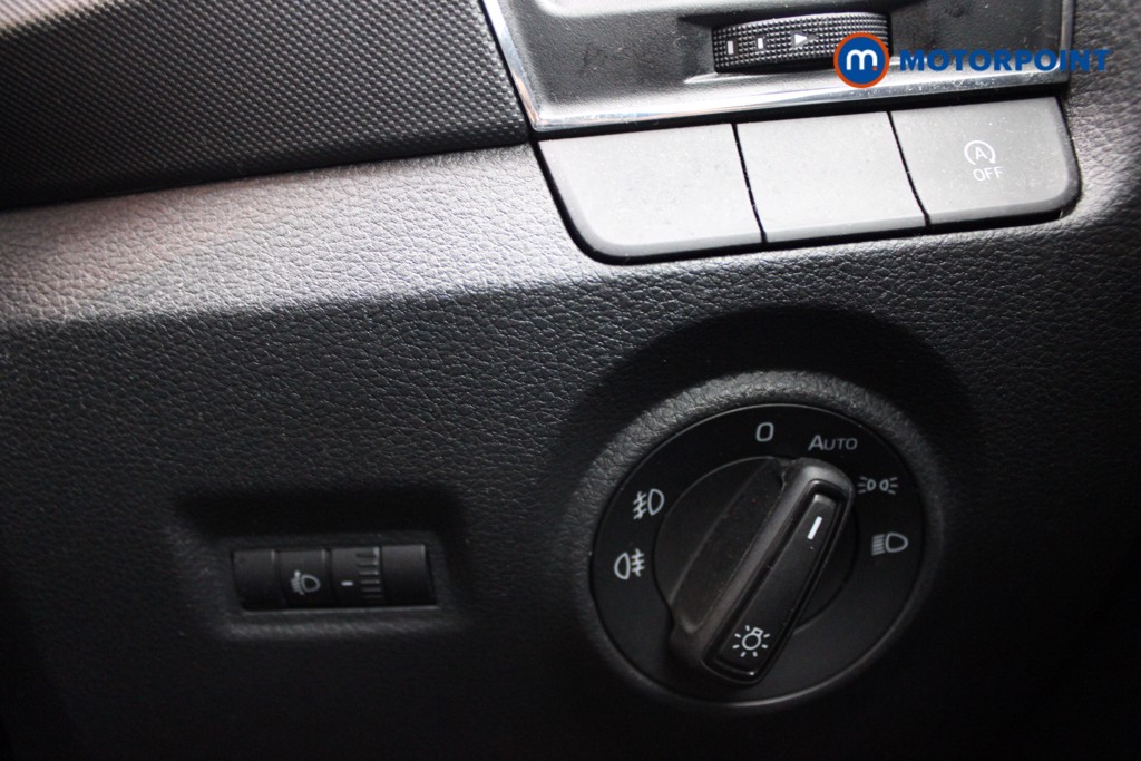 Skoda Fabia Colour Edition Manual Petrol Hatchback - Stock Number (1550899) - 13th supplementary image
