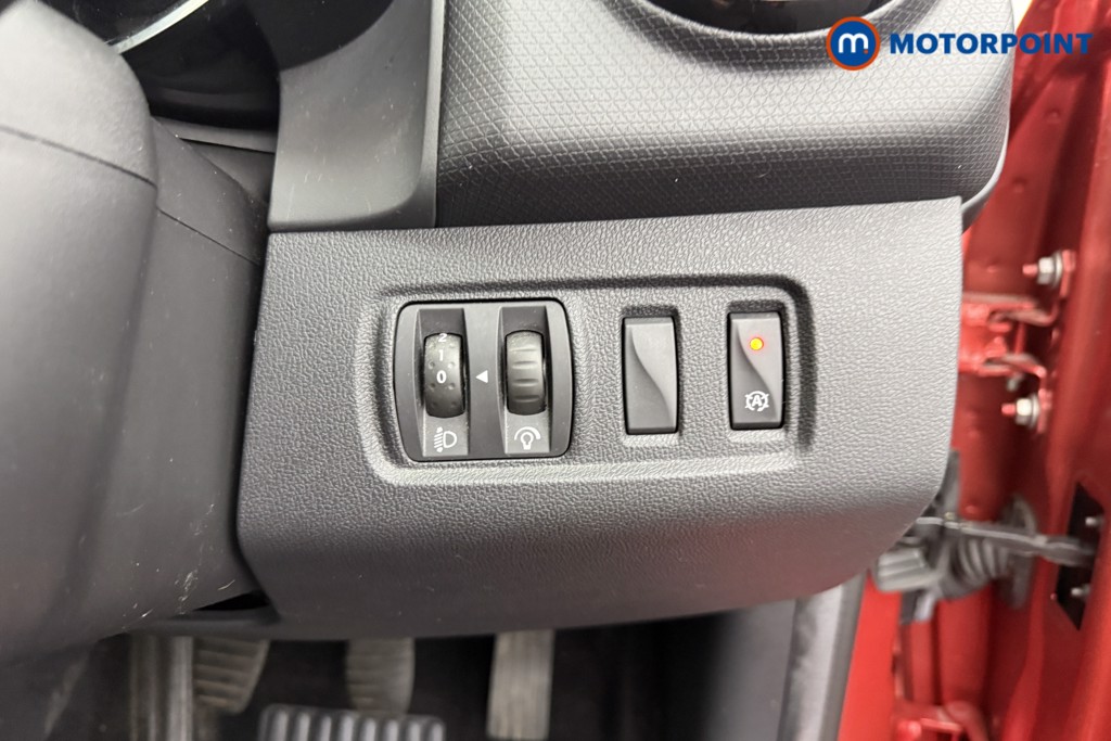 Renault Clio Play Manual Petrol Hatchback - Stock Number (1551882) - 10th supplementary image