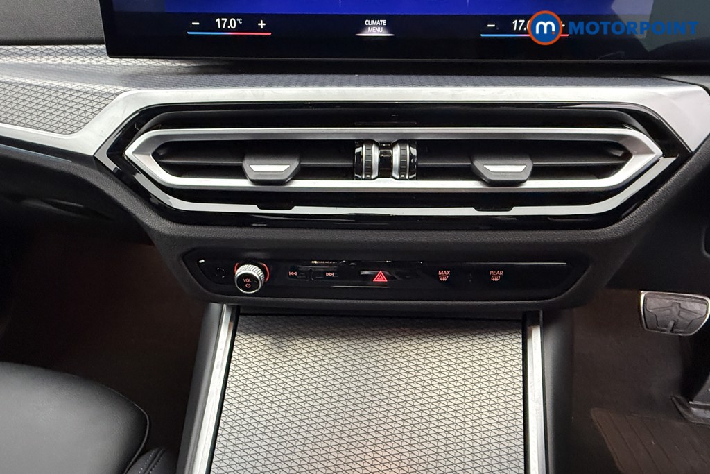 BMW 3 Series M Sport Automatic Petrol Plug-In Hybrid Saloon - Stock Number (1552725) - 10th supplementary image