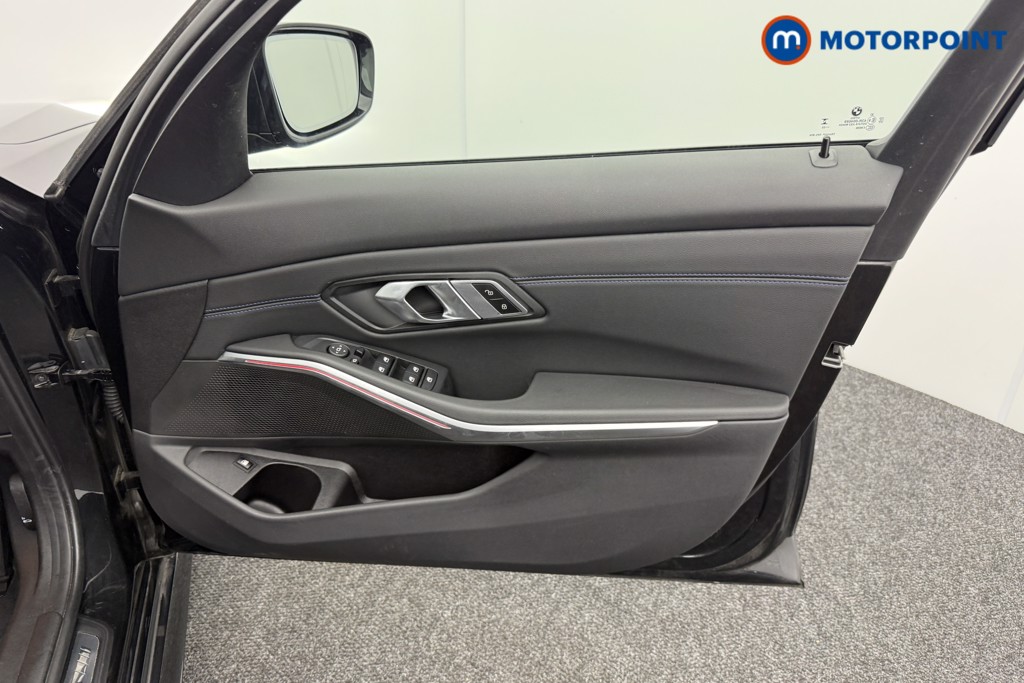 BMW 3 Series M Sport Automatic Petrol Plug-In Hybrid Saloon - Stock Number (1552725) - 16th supplementary image