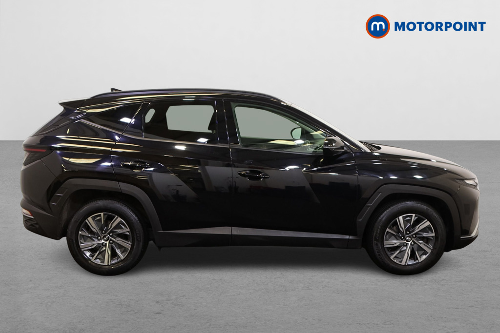 Hyundai Tucson Se Connect Manual Petrol SUV - Stock Number (1552812) - Drivers side