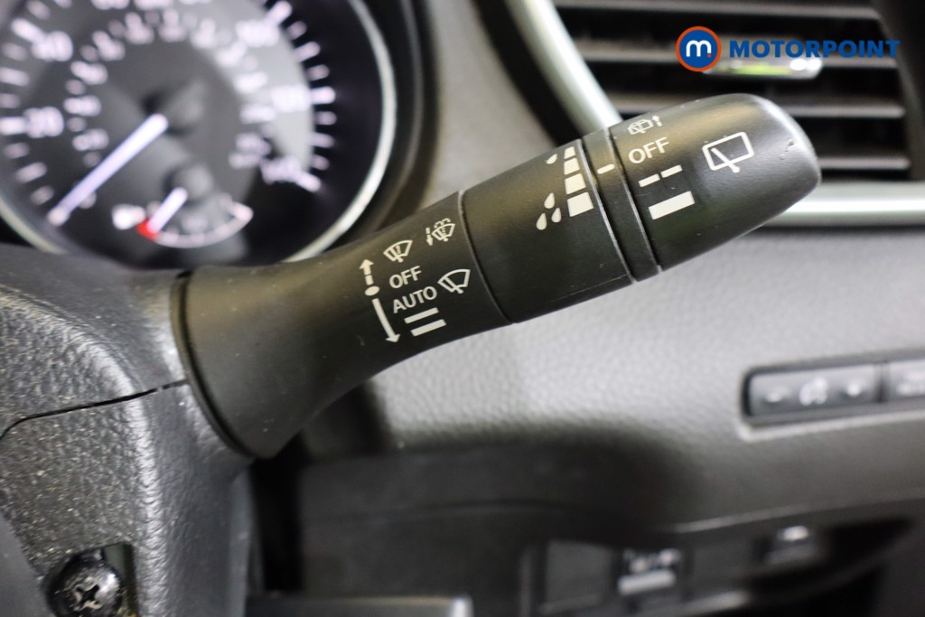 Nissan Qashqai Acenta Premium Manual Petrol SUV - Stock Number (1553555) - 12th supplementary image