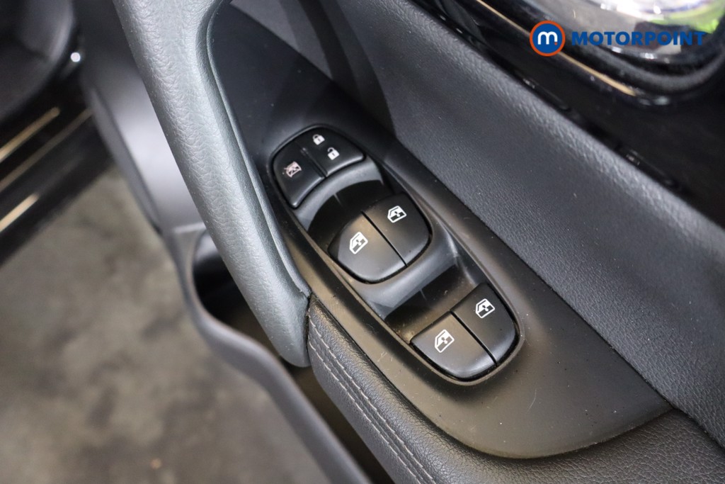 Nissan Qashqai Acenta Premium Manual Petrol SUV - Stock Number (1553555) - 14th supplementary image