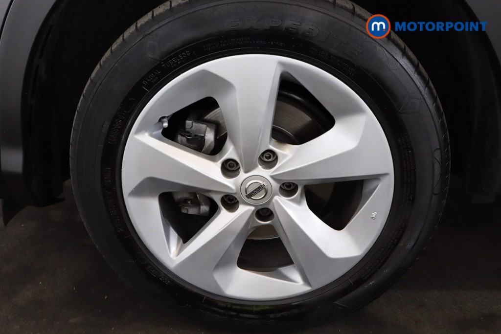 Nissan Qashqai Acenta Premium Manual Petrol SUV - Stock Number (1553555) - 22nd supplementary image