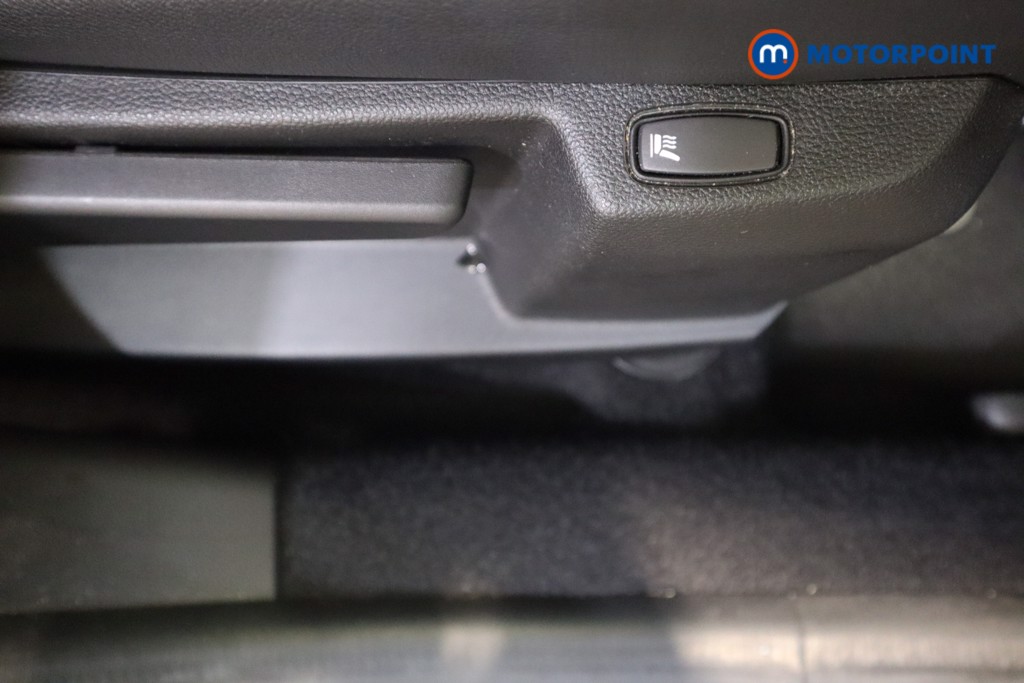 Dacia Duster Extreme Se Automatic Petrol SUV - Stock Number (1554187) - 16th supplementary image