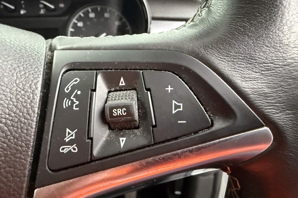 Vauxhall Mokka X Active Manual Petrol SUV - Stock Number (1554441) - 4th supplementary image