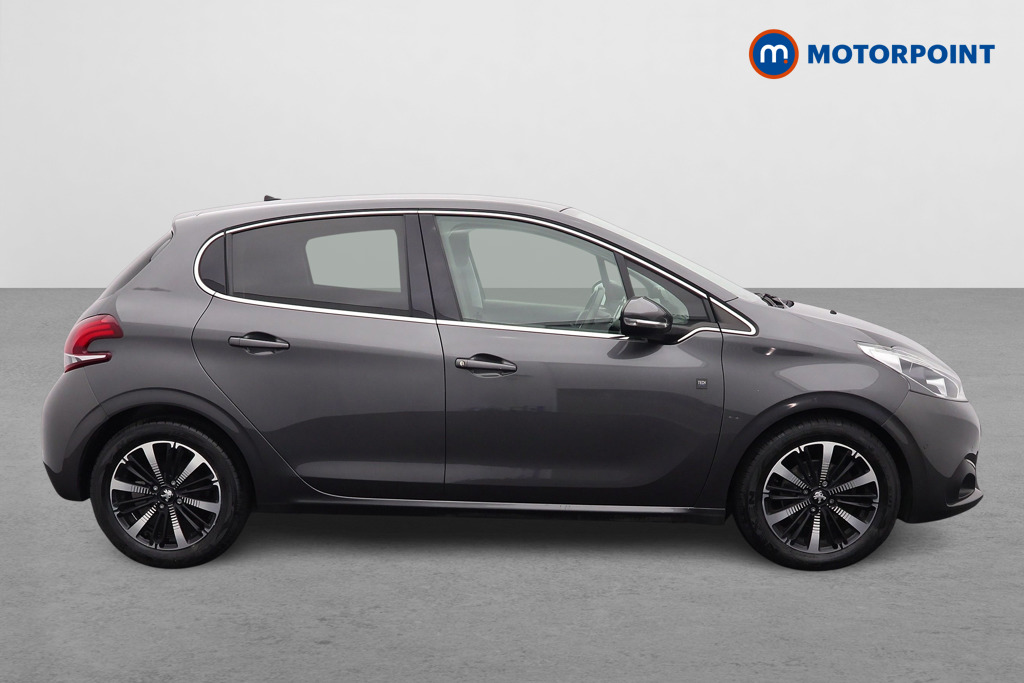 Peugeot 208 Tech Edition Manual Petrol Hatchback - Stock Number (1554950) - Drivers side