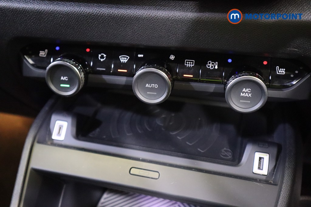 Citroen C4 X E-Series Automatic Electric Saloon - Stock Number (1555549) - 5th supplementary image