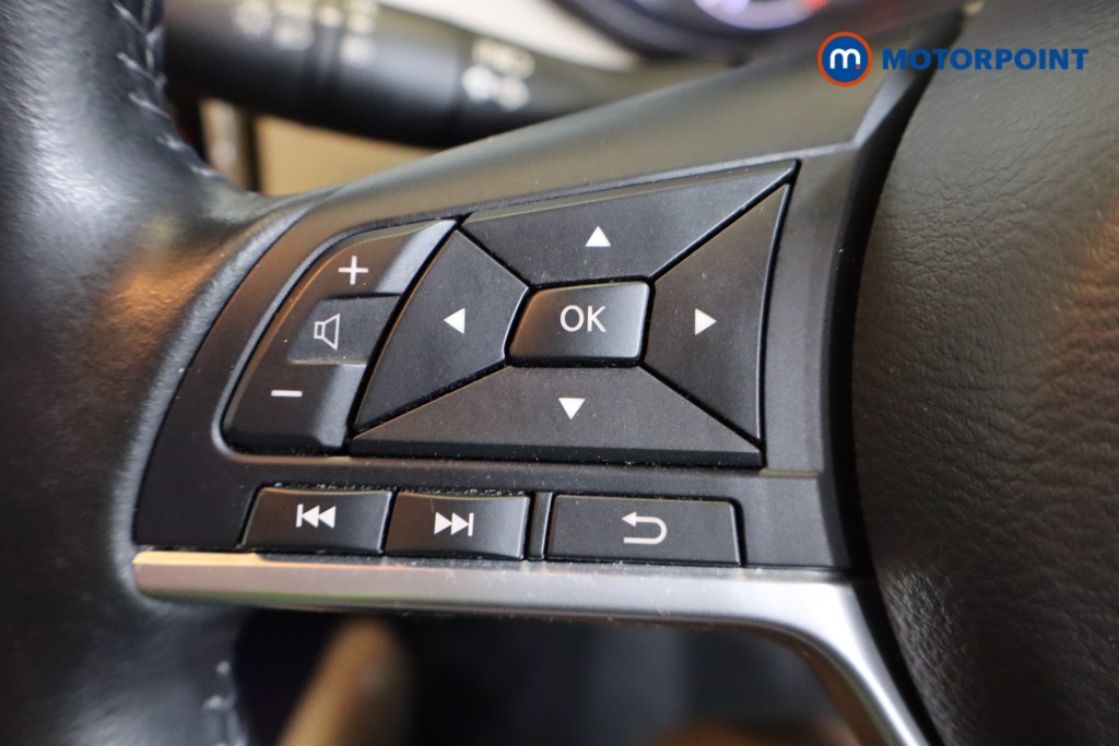 Nissan Micra Tekna Automatic Petrol Hatchback - Stock Number (1555570) - 9th supplementary image