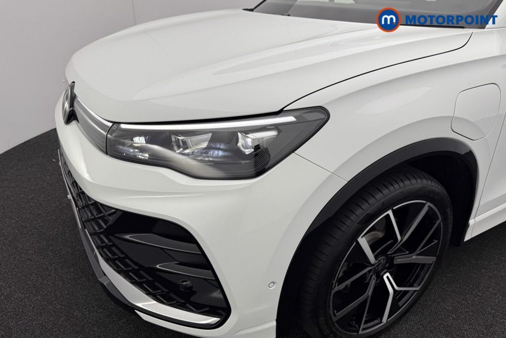 Volkswagen Tiguan R-Line Automatic Petrol Plug-In Hybrid SUV - Stock Number (1556007) - 28th supplementary image
