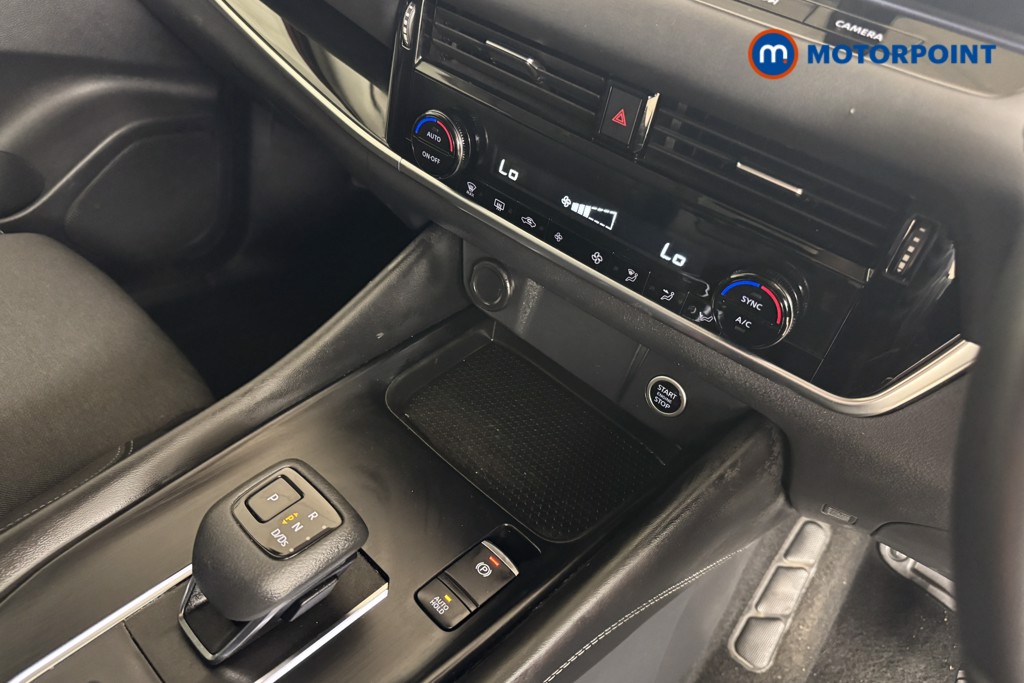 Nissan Qashqai N-Connecta Automatic Petrol SUV - Stock Number (1556752) - 11th supplementary image