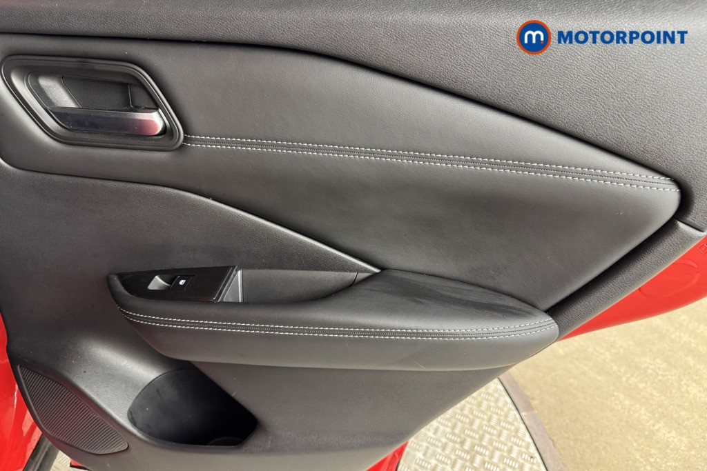 Nissan Qashqai N-Connecta Automatic Petrol SUV - Stock Number (1556752) - 16th supplementary image