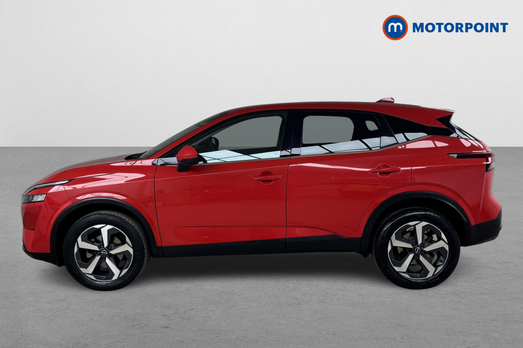 Nissan Qashqai N-Connecta Automatic Petrol SUV - Stock Number (1556752) - Passenger side