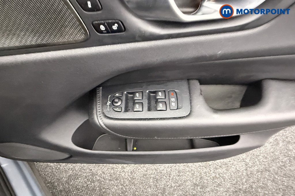 Volvo Xc60 Plus Automatic Diesel SUV - Stock Number (1556859) - 15th supplementary image