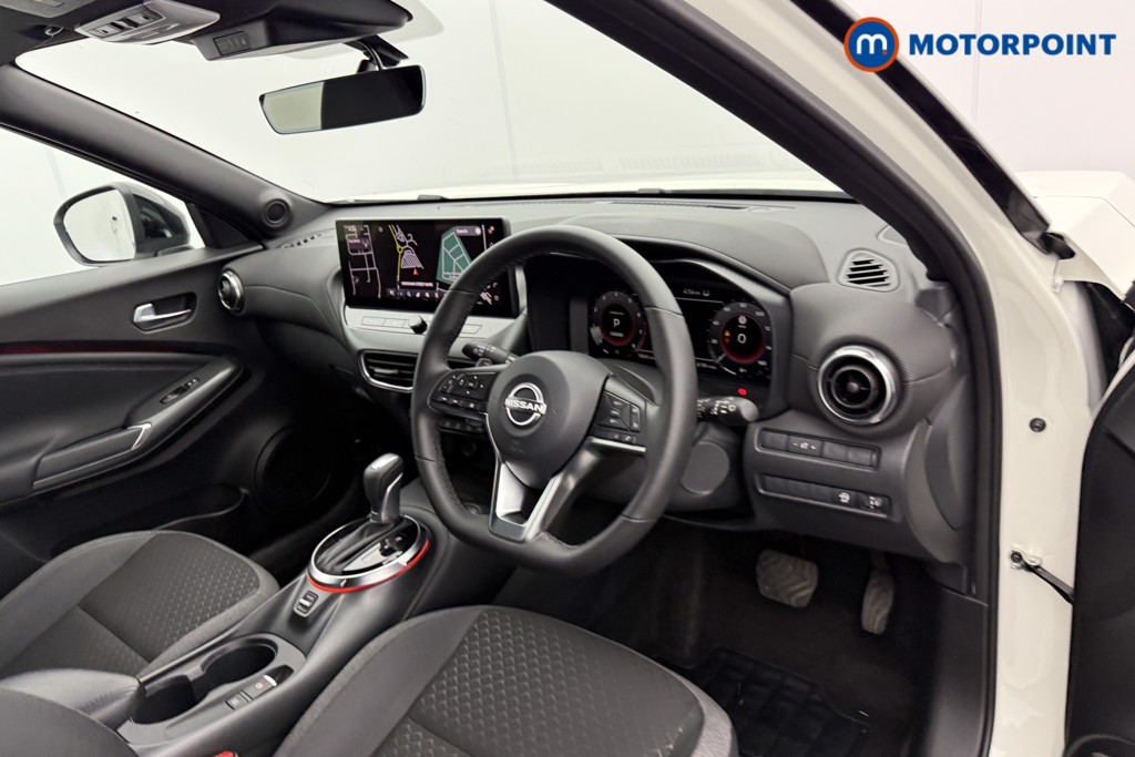 Nissan Juke N-Connecta Automatic Petrol SUV - Stock Number (1557347) - 4th supplementary image