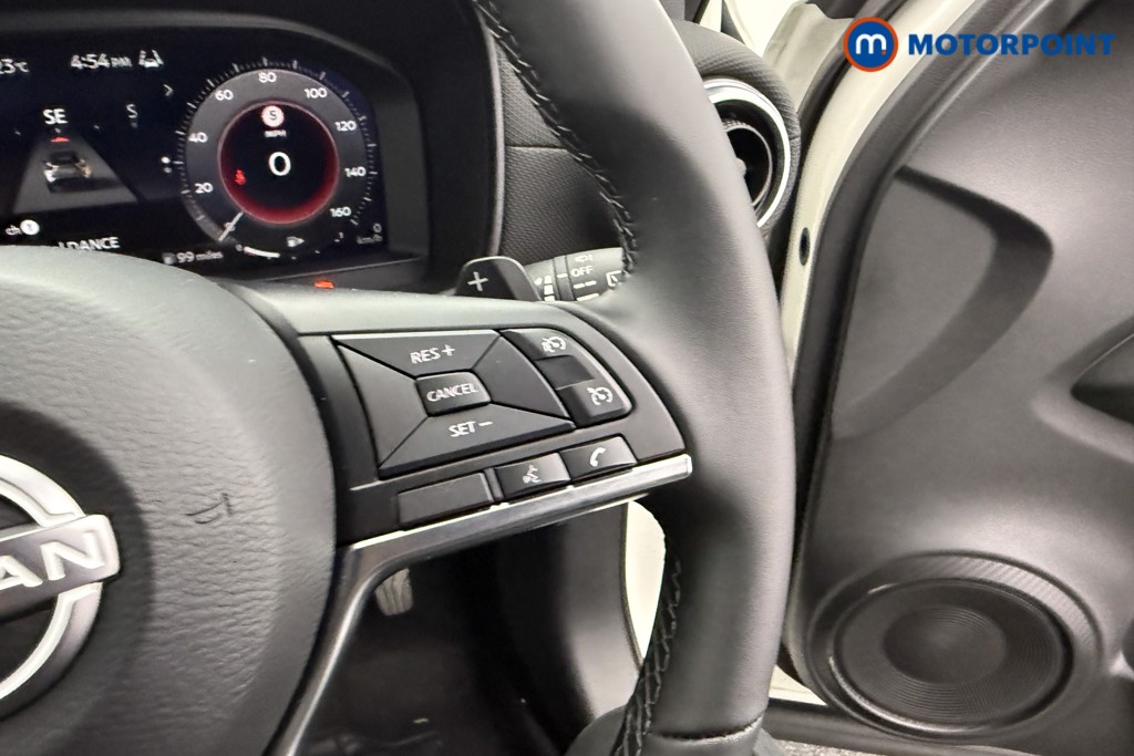 Nissan Juke N-Connecta Automatic Petrol SUV - Stock Number (1557347) - 14th supplementary image