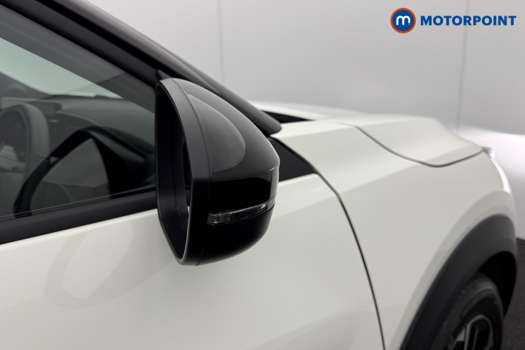 Nissan Juke N-Connecta Automatic Petrol SUV - Stock Number (1557347) - 18th supplementary image