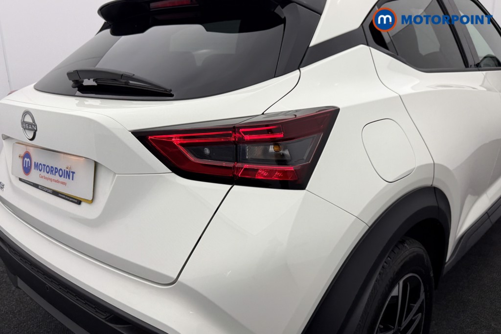 Nissan Juke N-Connecta Automatic Petrol SUV - Stock Number (1557347) - 26th supplementary image