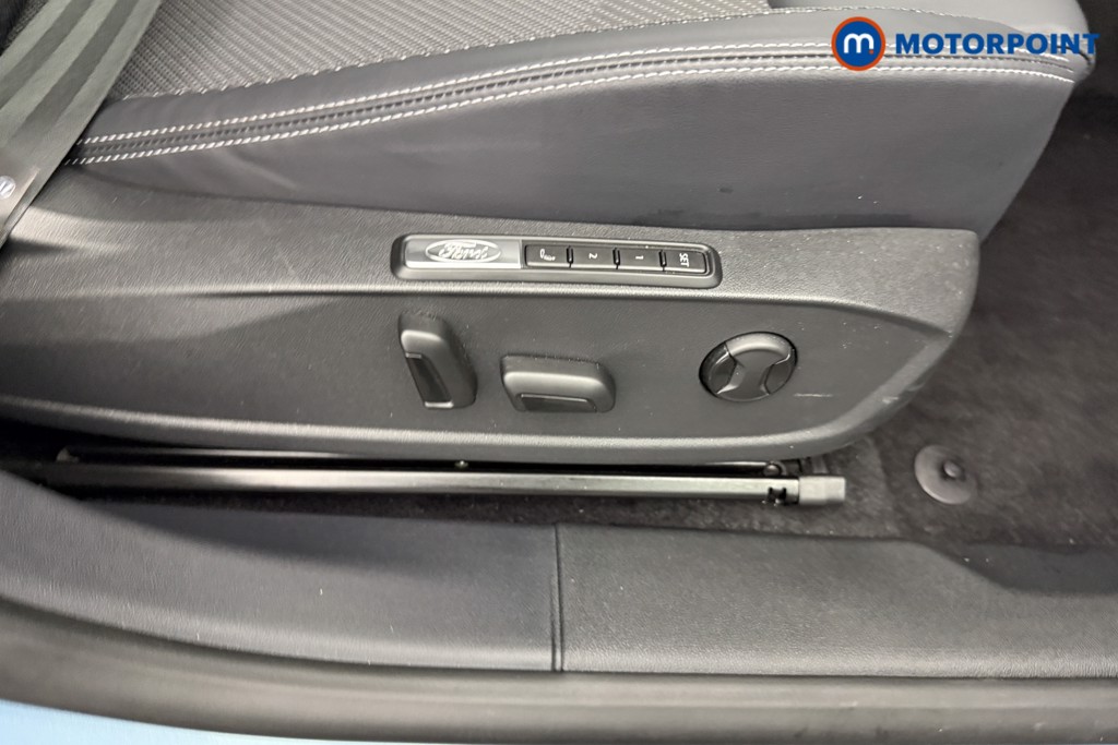 Ford Explorer Select Automatic Electric SUV - Stock Number (1557483) - 16th supplementary image