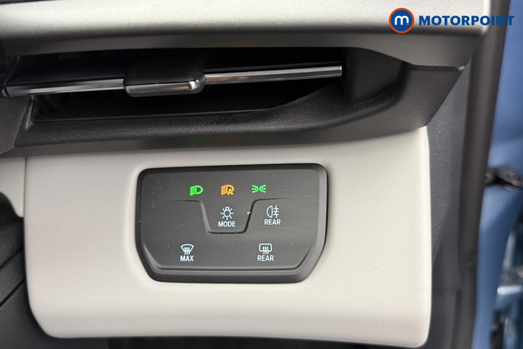 Ford Explorer Select Automatic Electric SUV - Stock Number (1557497) - 13th supplementary image