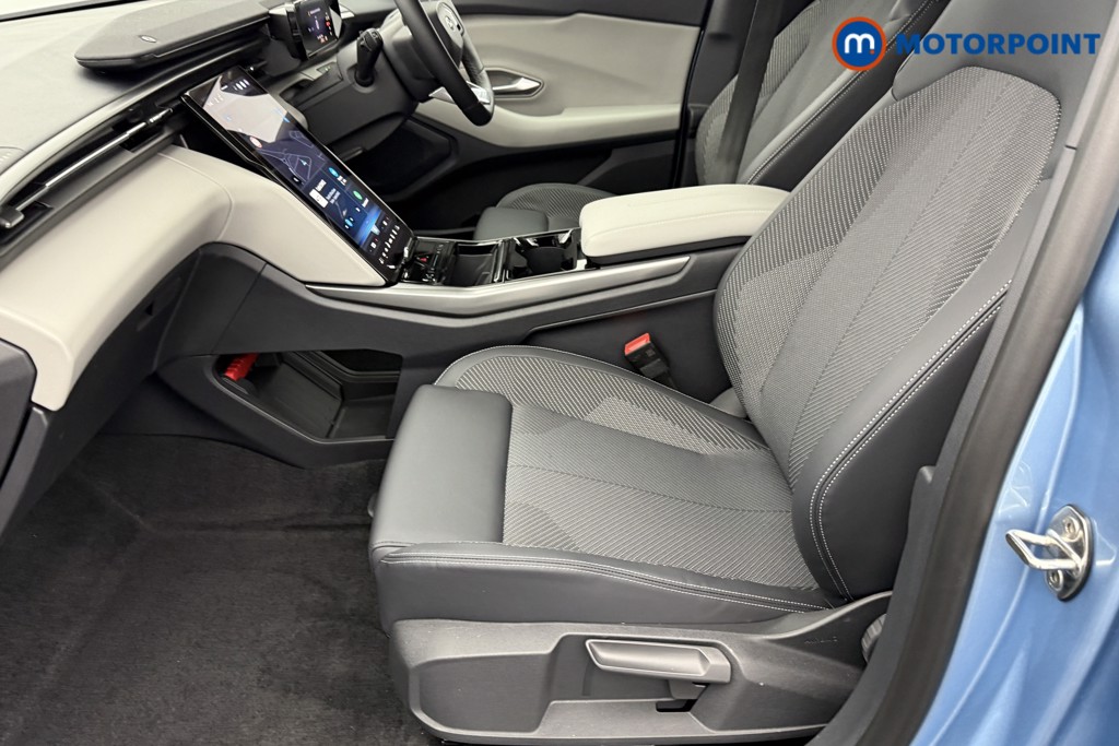 Ford Explorer Select Automatic Electric SUV - Stock Number (1557497) - 21st supplementary image