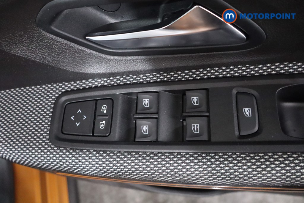 Dacia Sandero Stepway Prestige Manual Petrol Hatchback - Stock Number (1557545) - 17th supplementary image