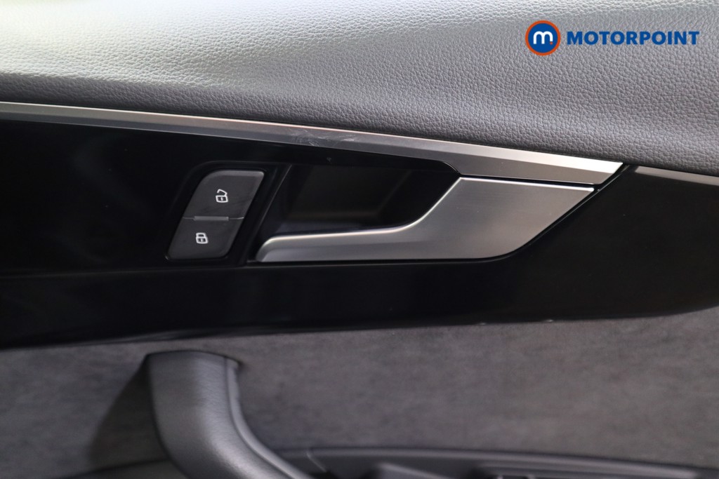 Audi A4 Black Edition Automatic Petrol Estate - Stock Number (1558390) - 11th supplementary image