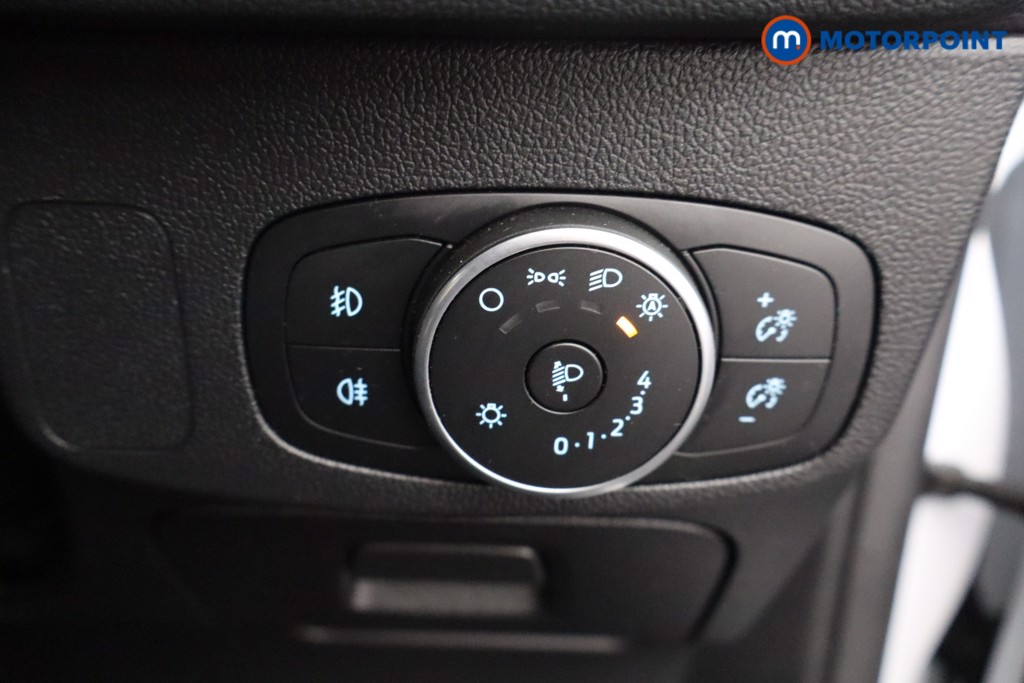 Ford Focus Titanium Manual Petrol Hatchback - Stock Number (1558411) - 12th supplementary image