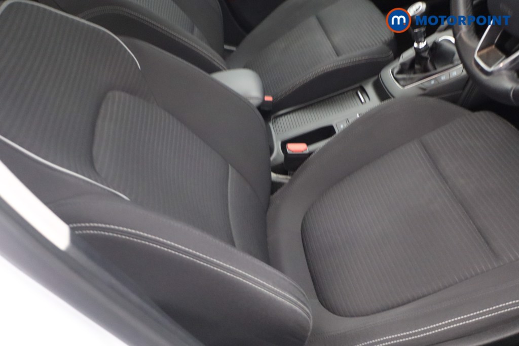 Ford Focus Titanium Manual Petrol Hatchback - Stock Number (1558411) - 13th supplementary image