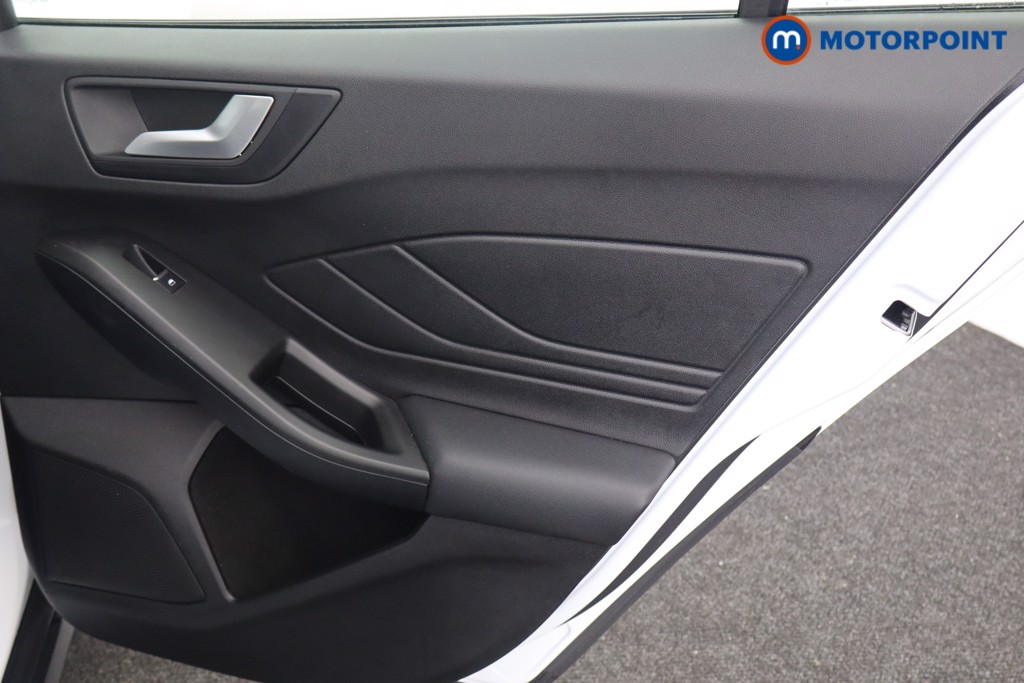 Ford Focus Titanium Manual Petrol Hatchback - Stock Number (1558411) - 16th supplementary image