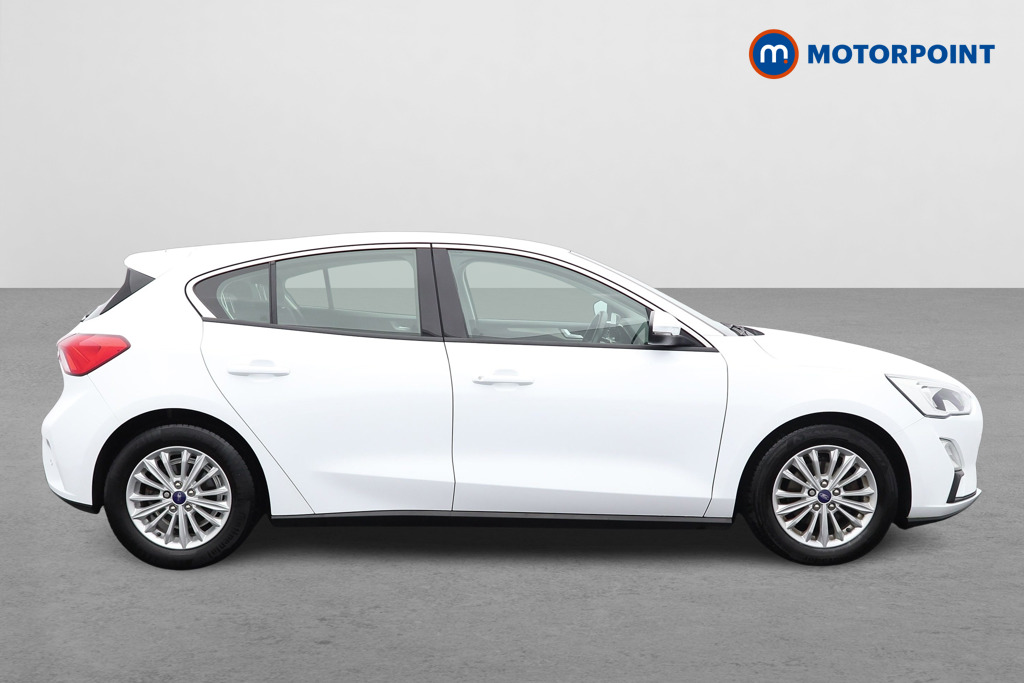 Ford Focus Titanium Manual Petrol Hatchback - Stock Number (1558411) - Passenger side