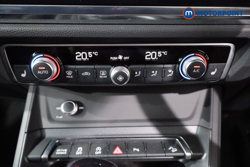Audi Q3 Black Edition Automatic Petrol SUV - Stock Number (1559254) - 18th supplementary image