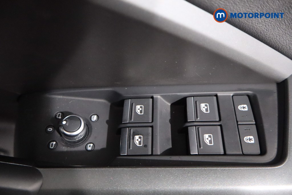 Audi Q3 Black Edition Automatic Petrol SUV - Stock Number (1559254) - 20th supplementary image