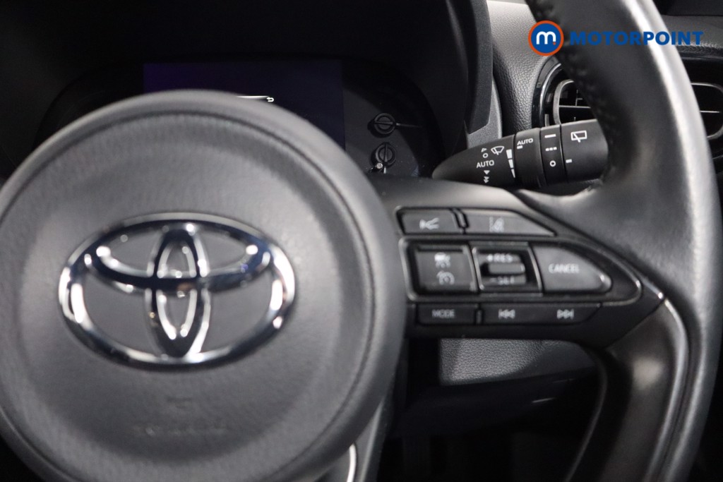 Toyota Yaris Cross Design Automatic Petrol-Electric Hybrid Estate - Stock Number (1559498) - 8th supplementary image
