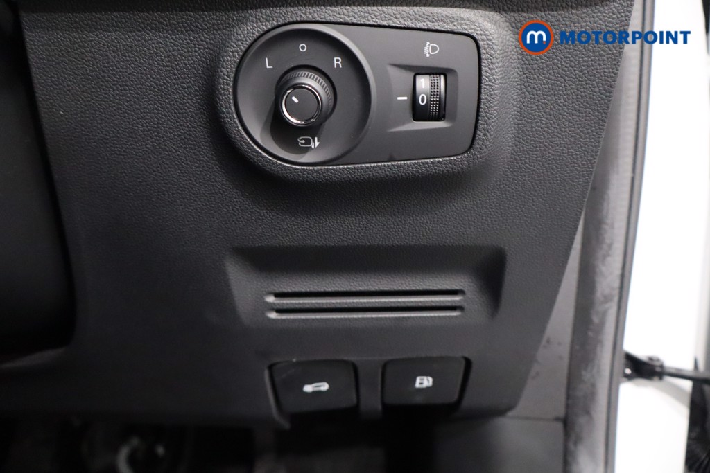 Mg Motor Uk ZS Exclusive Manual Petrol SUV - Stock Number (1559684) - 17th supplementary image