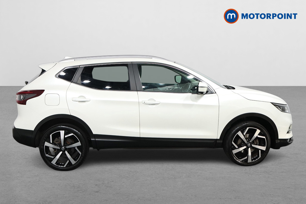 Nissan Qashqai Tekna Manual Petrol SUV - Stock Number (1559691) - Drivers side